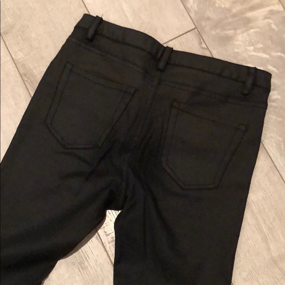Black skinny’s w/ gold zippers - Picture 4 of 4